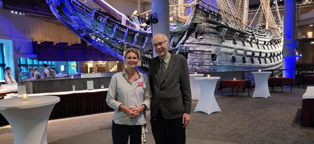 Bild av landskapsarkivarie Åke Söderlund och intendent Susanna Allesson Nyberg